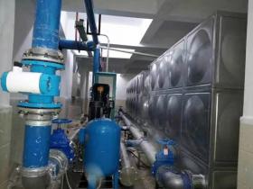 鐵水箱里面怎么做防銹？鐵水箱水發(fā)黃是什么原因？